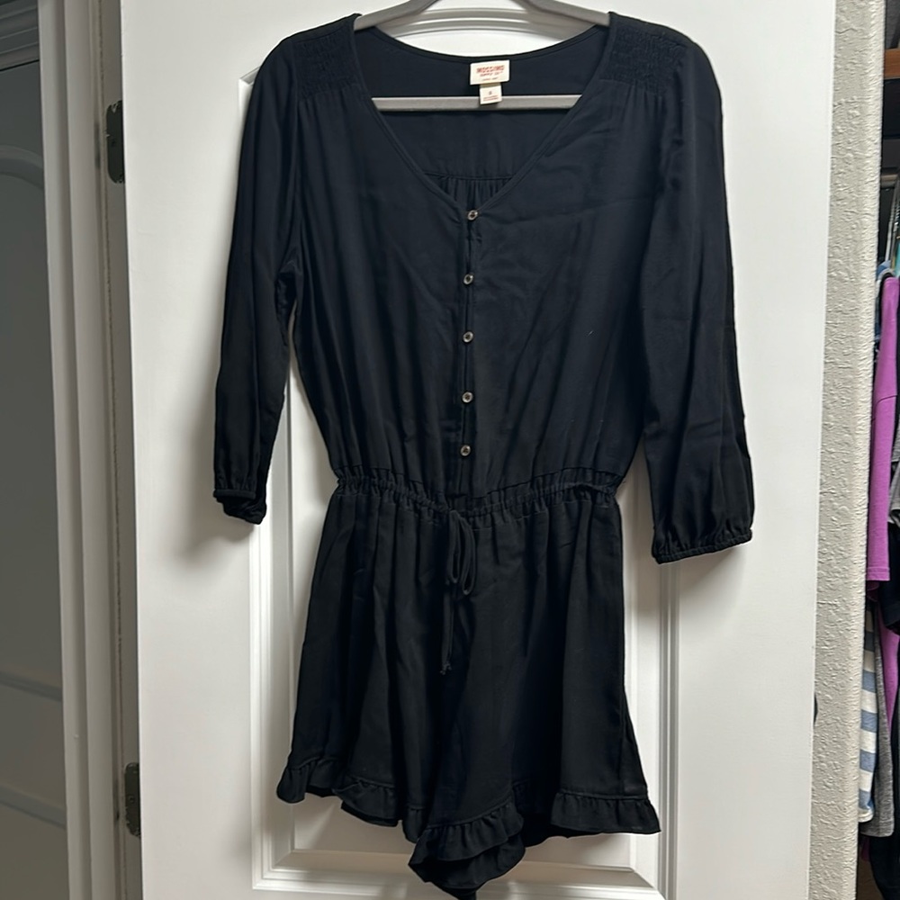 Mossimo black long sleeve romper